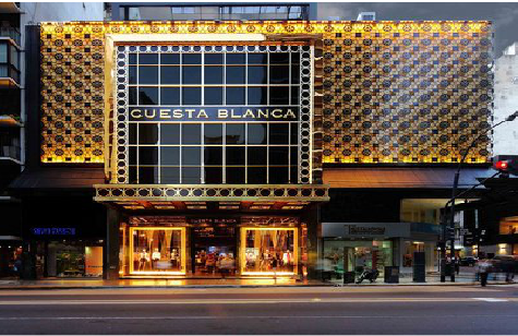 佛坪门头设计与商业空间的纽带。